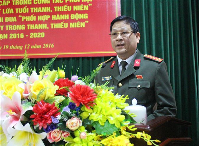 Đồng chí Đại tá Nguyễn Hữu Cầu, Ủy viên BTV Tỉnh ủy, Giám đốc Công an tỉnh phát biểu tại hội thảo