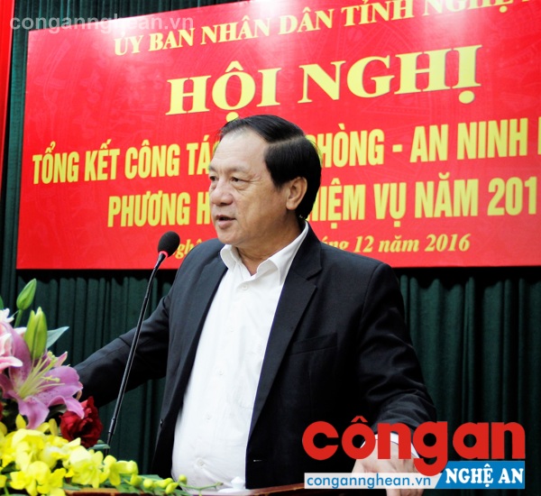 Đồng chí Lê Minh Thông - PCT UBND tỉnh quán triệt những nhiệm vụ trọng tâm năm 2017 đến các đại biểu và các ngành liên quan