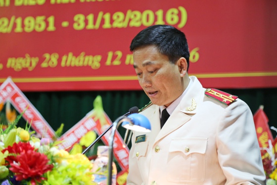 Đồng chí Đại tá Nguyễn Mạnh Hùng, Phó Giám đốc Công an tỉnh phát biểu tại buổi tọa đàm