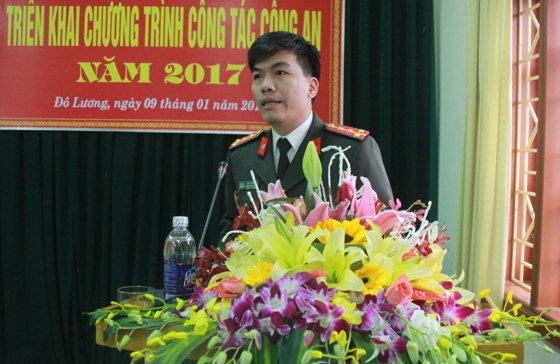 Đại úy Bùi La Sơn, Phó Trưởng phòng Tham mưu phát biểu tại Hội nghị