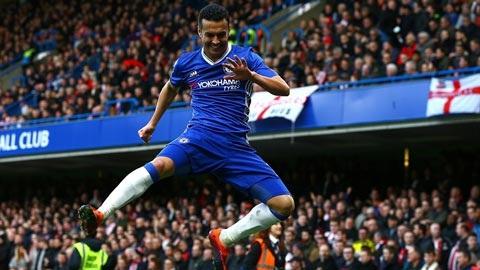 Pedro tỏa sáng mang về chiến thắng cho Chelsea