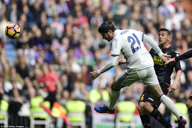 Morata đánh đầu mở tỉ số trận đấu