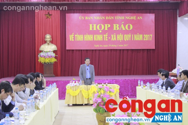 Đồng chí Lê Minh Thông- Phó Chủ tịch UBND tỉnh chủ trì, kết luận hội nghị
