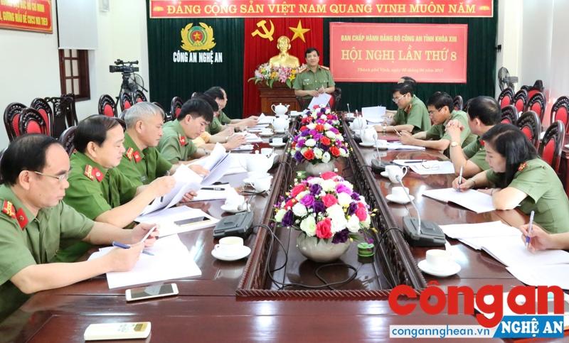 Đồng chí Đại tá Hồ Văn Tứ - Phó Bí thư Đảng ủy, Phó Giám đốc Công an tỉnh kết luận tại Hội nghị.