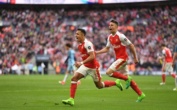 Bàn thắng quyết định của Sanchez đưa Arsenal vào chung kết FA Cup