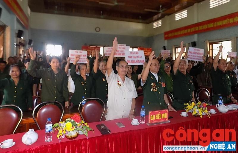 Hội CCB huyện Quỳ Hợp phản đối hành động của Linh mục Đặng Hữu Nam