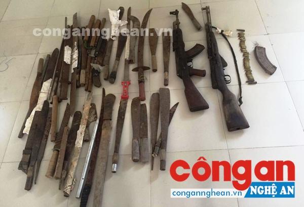 Số vũ khí, công cụ hỗ trợ sau thu hồi tại Công an huyện Anh Sơn