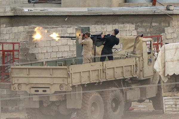 Quân đội Iraq đang tấn công nhóm khủng bố IS ở Mosul, Iraq. Ảnh: Reuters