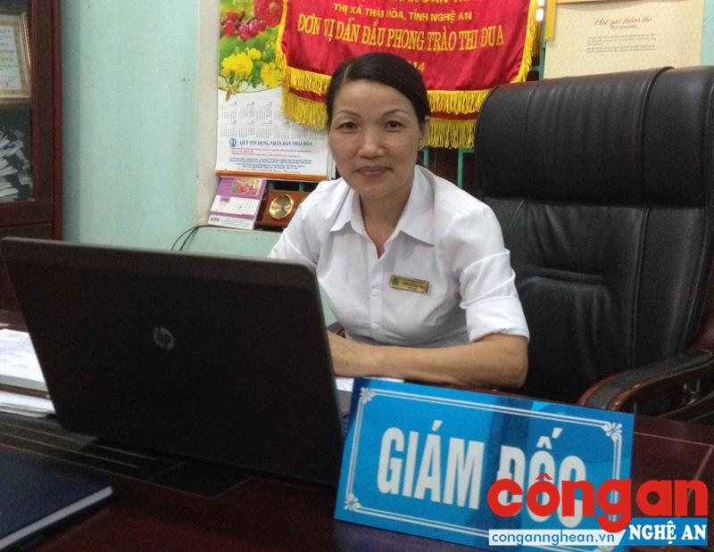Bà Phạm Thị Bích Mai, Giám đốc Quỹ tín dụng nhân dân Thái Hòa