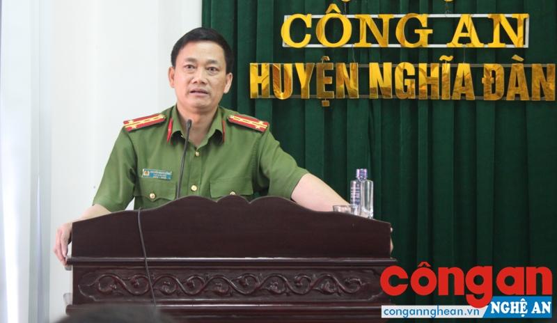 Đồng chí Đại tá Nguyễn Mạnh Hùng - Phó Giám đốc, Thủ trưởng cơ quan CSĐT Công an tỉnh phát biểu tại buổi lễ