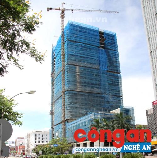 Dự án Khu hỗn hợp Trung tâm thương mại, dịch vụ văn phòng, nhà ở và căn hộ cao cấp tại số 1, Quang Trung, TP Vinh thi công sai nội dung giấy phép xây dựng