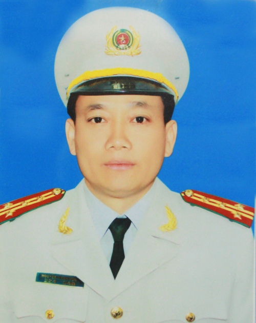 Đồng chí Đại tá Nguyễn Mạnh Hùng, Phó Giám đốc Công an tỉnh Nghệ An