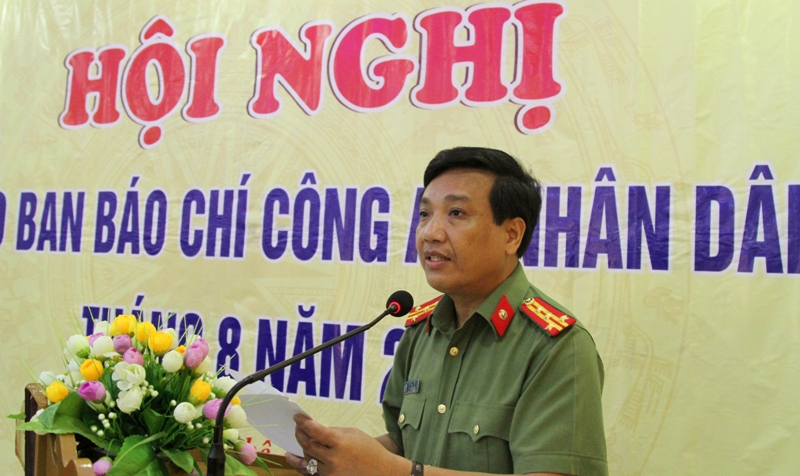 Đại tá Hồ Văn Tứ, Phó giám đốc Công an tỉnh Nghệ An phát biểu chào mừng Hội nghị.