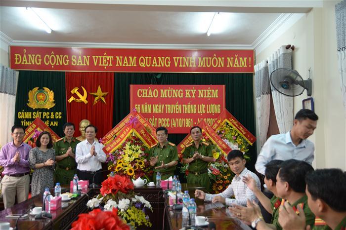 Đại tá Đào Hồng Lập, Phó Bí thư Đảng ủy, Phó Giám đốc CS PC&CC tỉnh gửi lời cảm ơn chân thành sâu sắc tới các đơn vị. 5. 
