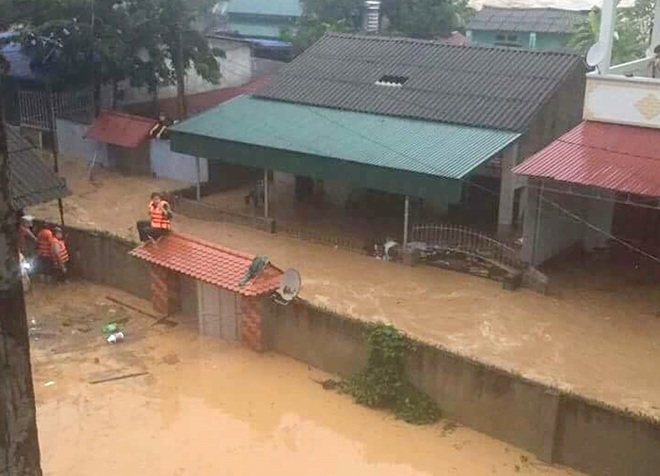 Nhiều địa phương ở Yên Bái vẫn còn ngập sâu