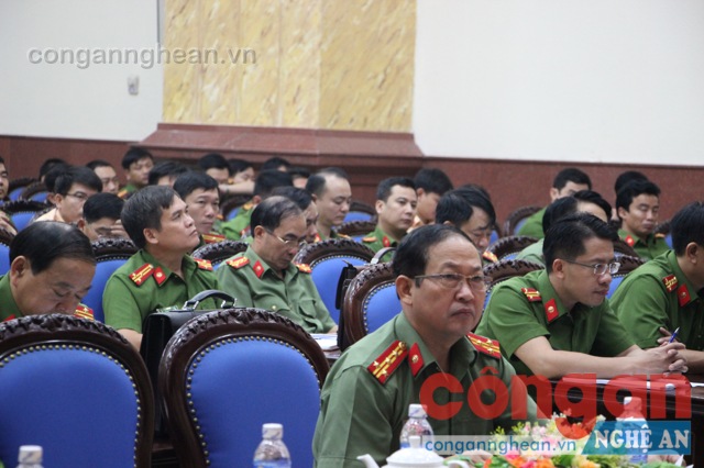 Đại tá Nguyễn Tiến Dần - Phó Giám đốc Công an tỉnh, Thủ trưởng cơ quan ANĐT, tham dự buổi tập huấn