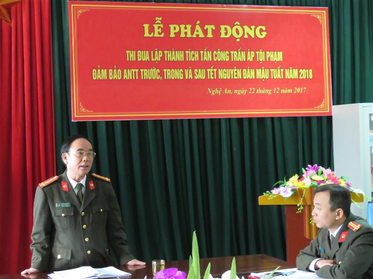 Đại tá Ngô Xuân Đề, Trưởng phòng An ninh Kinh tế phát biểu tại buổi phát động.