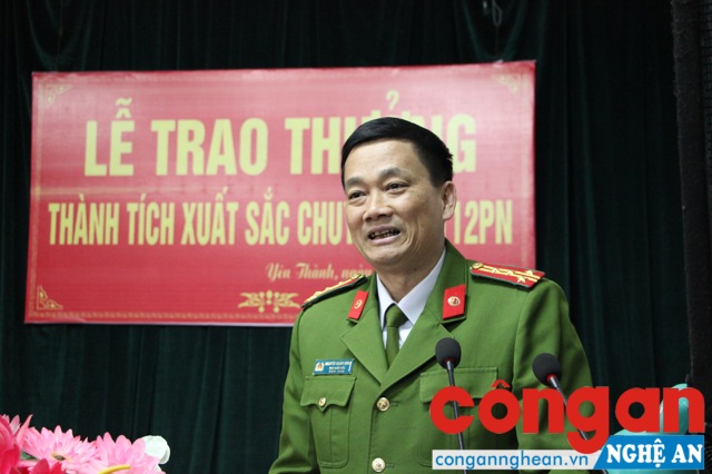 Đại tá Nguyễn Mạnh Hùng - Phó Giám đốc Công an tỉnh chúc mừng chiến công Ban chuyên án 112PN