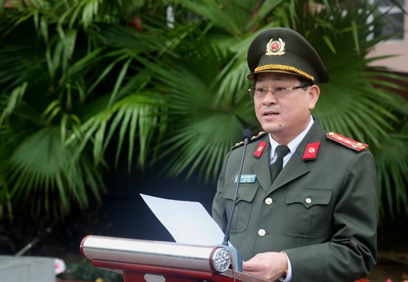Đại tá Nguyễn Hữu Cầu, Giám đốc Công an tỉnh Nghệ An phát động phong trào “Tết vì người nghèo” năm 2018