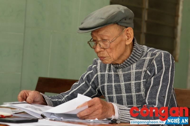 Ông Hà Khắc Liêm, người đã 18 năm đi đòi quyền lợi cho liệt sỹ Hà Văn Tam nhưng chưa có kết quả