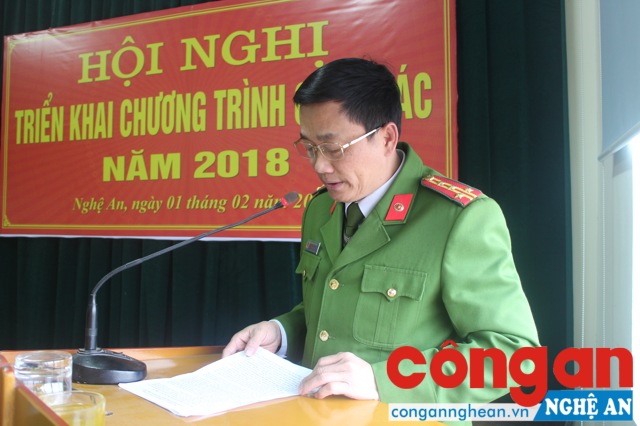 Đồng chí Đại tá Nguyễn Mạnh Hùng - Phó giám đốc Công an tỉnh phát biểu chỉ đạo hội nghị