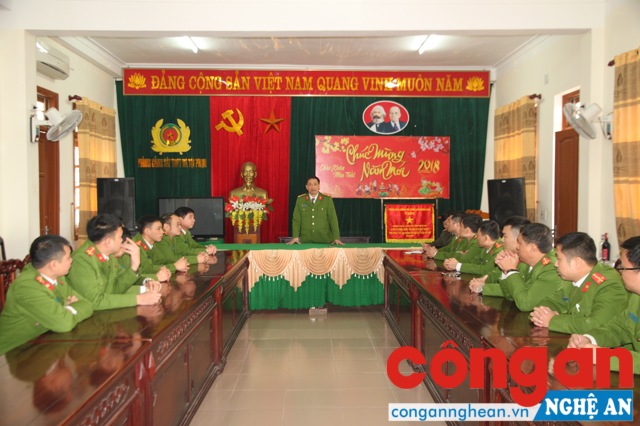 Đồng chí Đại tá Nguyễn Mạnh Hùng - Phó giám đốc Công an tỉnh phát biểu chỉ đạo hội nghị