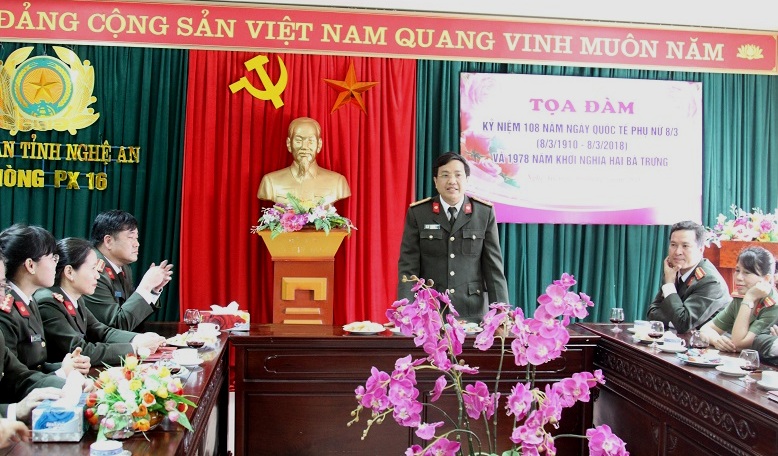 Đại tá Hồ Văn Tứ ghi nhận và đánh giá cao những thành tích của cán bộ, hội viên HPN Công an tỉnh trong thời gian qua