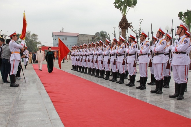 Chủ tịch Quốc hội Nguyễn Thị Kim Ngân duyệt đội danh dự CAND
