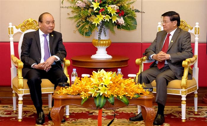 Thủ tướng Nguyễn Xuân Phúc và Thủ tướng Lào Thongloun Sisoulith