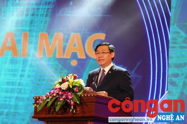 đồng chí Vương Đình Huệ, Phó Thủ tướng phát biểu tại buổi Lễ