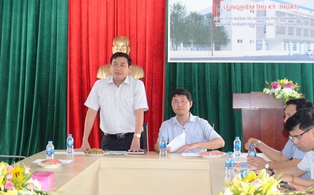 Ông Hà Thanh Tịnh, PCT UBND TP Vinh biểu dương nỗ lực nhà đầu tư đã hoàn thiện công trình vượt tiến độ
