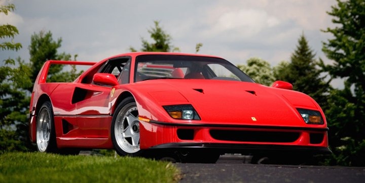 1980 - 1989: Chiếc xe được mọi người yêu thích - Ferrari F40 giành vị trí nhất bảng với tốc độ 332 km/h.