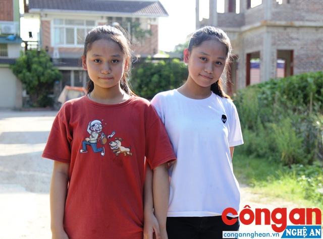 2 chị em Uyên và Thái nằm trong tốp đầu của tỉnh tại Kỳ thi tuyển sinh vào lớp 10