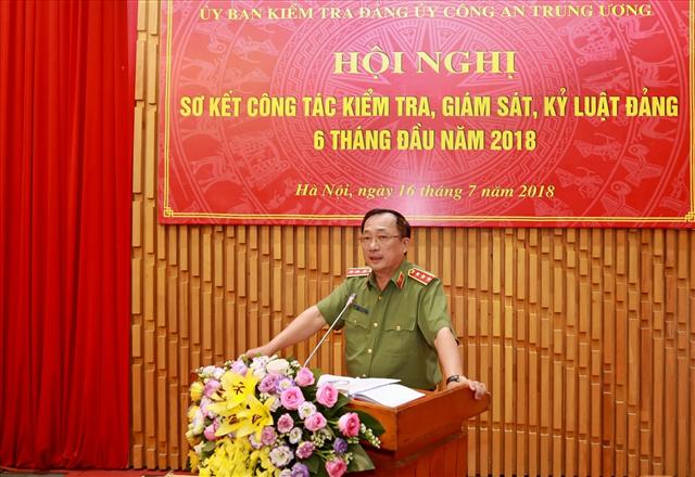 Thứ trưởng Nguyễn Văn Thành phát biểu tại Hội nghị.