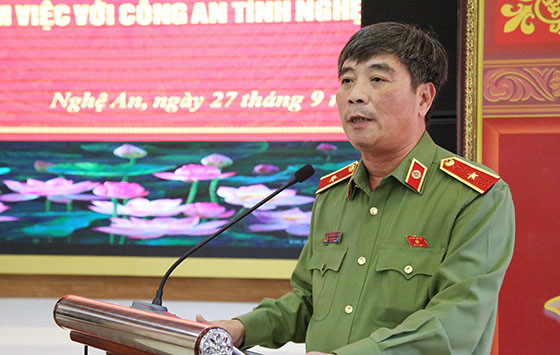 Đồng chí Thiếu tướng Trần Ngọc Khánh, Phó chủ nhiệm Ủy ban Quốc phòng và An ninh Quốc hội phát biểu tại Hội nghị