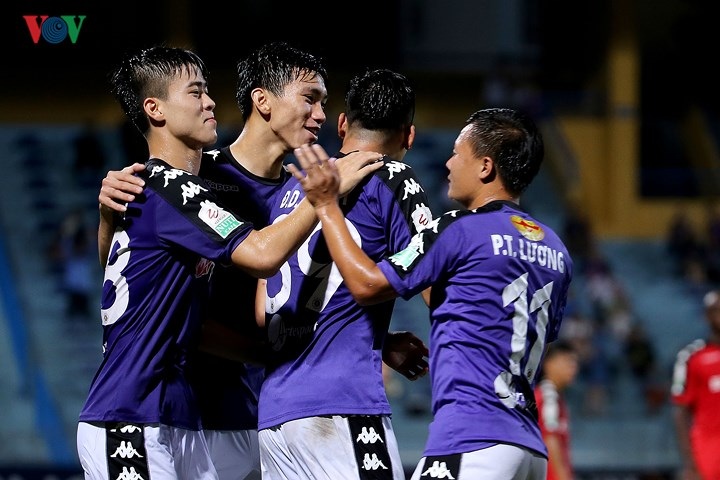 1. Hà Nội FC | Hiệu số: 42 | Điểm: 64 (Vô địch)