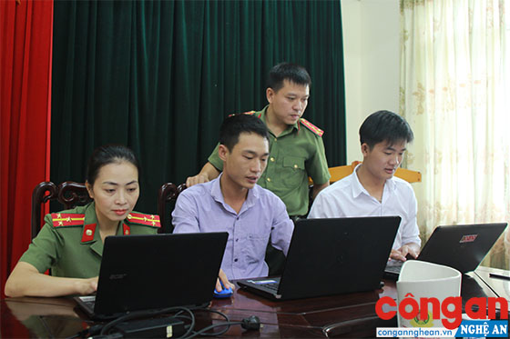 CBCS Báo Công an Nghệ An tham gia hưởng ứng Cuộc thi tìm hiểu pháp luật về ATGT trên Cổng thông tin điện tử tỉnh