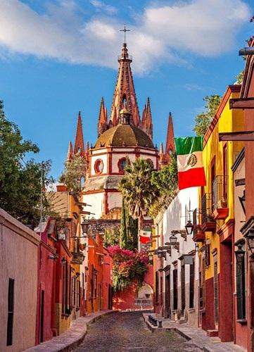 Con đường đẹp tựa tranh vẽ tại thủ đô Mexico City của Mexico. Đường Aldama tại khu vực San Miguel De Allende là điểm đến không thể bỏ qua nếu bạn đi du lịch tới Mexico City.