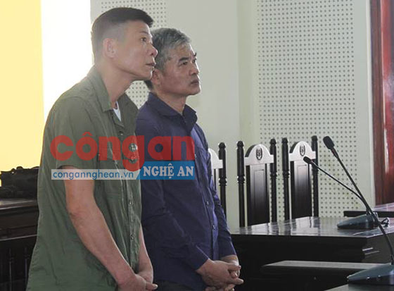 2 bị cáo Cao Văn Ngọc và Phạm Văn Đông tại phiên tòa