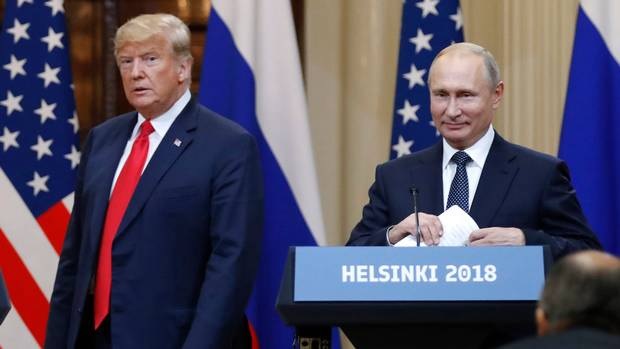 Tổng thống Nga Vladimir Putin (phải) và Tổng thống Mỹ Donald Trump tại Hội nghị Thượng đỉnh ở Helsinki. Ảnh: AP