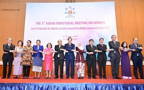 Thủ tướng và các Bộ trưởng tham dự Hội nghị - Ảnh: VGP/Quang Hiếu