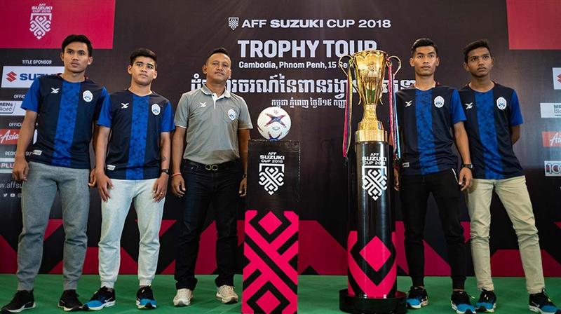 Lễ ra mắt chiếc cúp và quả bóng sử dụng tại AFF Cup 2018 ở Campuchia ngày 15/9/2018, bắt đầu thời điểm đếm ngược đến giải đấu này. Ảnh: affsuzukicup.com