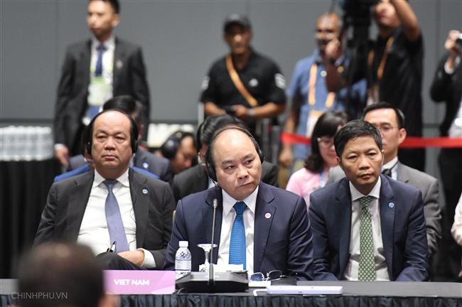 Thủ tướng Nguyễn Xuân Phúc tại Hội nghị ASEAN-Trung Quốc. Ảnh: VGP/Quang Hiếu