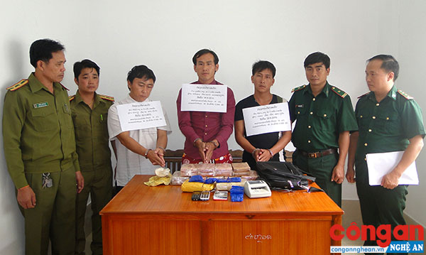 Lực lượng phòng, chống ma túy Nghệ An phối hợp với Công an nước bạn Lào bắt giữ các đối tượng vận chuyển ma túy qua biên giới Việt - Lào