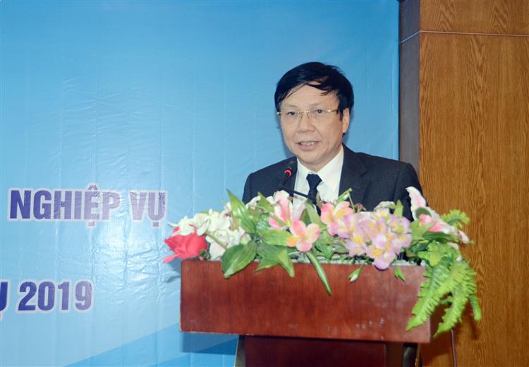 Đồng chí Hồ Quang Lợi - Phó chủ tịch thường trực Hội nhà báo Việt Nam phát biểu tại hội thảo