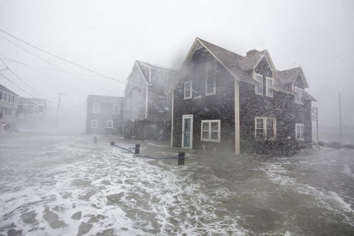 Một trận bão lớn đã khiến toàn bộ khu vực Scituate, Massachusetts bị ngập ngày 2/3/2018. Ảnh: Getty