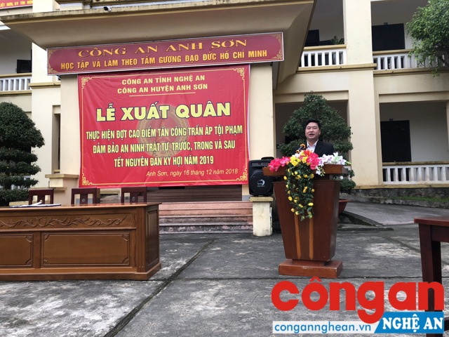 Đồng chí Nguyễn Hữu Sáng, Phó Bí thư, Chủ tịch UBND huyện Anh Sơn phát biểu chỉ đạo