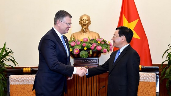 Phó Thủ tướng, Bộ trưởng Ngoại giao Phạm Bình Minh tiếp Đại sứ Hoa Kỳ Daniel Kritenbrink