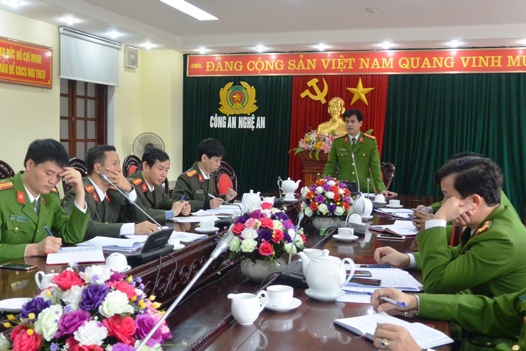 Đại tá Nguyễn Đức Hải, Phó Giám đốc Công an tỉnh phát biểu chỉ đạo tại cuộc họp