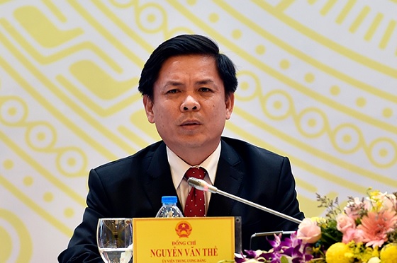 Bộ trưởng Bộ GTVT Nguyễn Văn Thể cho biết sắp tới Bộ GTVT sẽ ban hành quy định theo hướng tăng nặng chế tài đối với doanh nghiệp kinh doanh vận tải và lái xe nếu để xảy ra tai nạn. Ảnh: VGP/Đoàn Bắc.